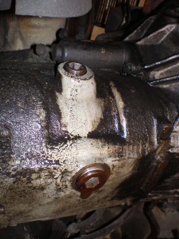 Replace clutch slave cylinder and bleed clutch PeachParts Mercedes